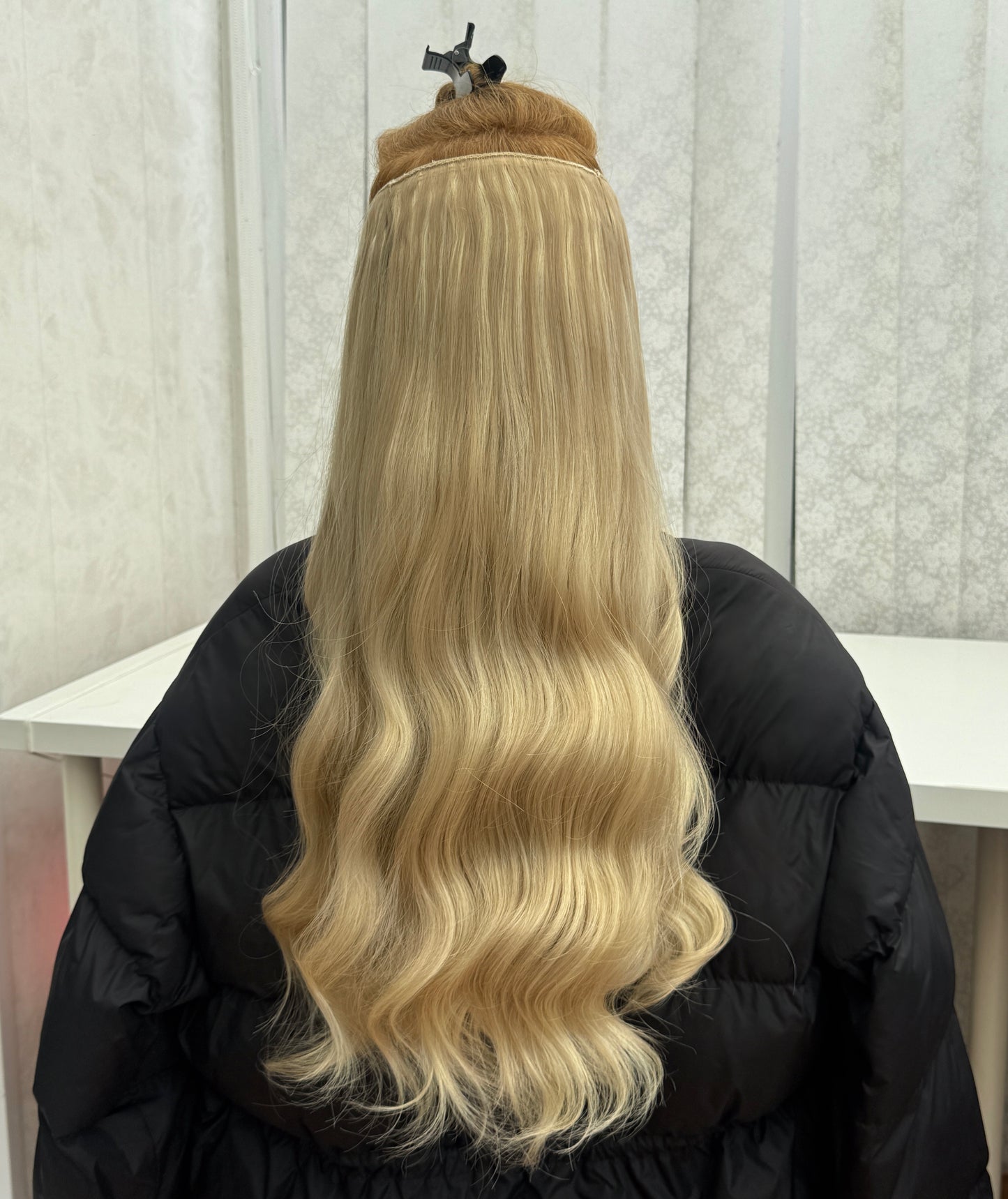 24’ Wavy 220g Bio-Protein Fibre Clip-in Hair Extensions - Champagne Sorbet