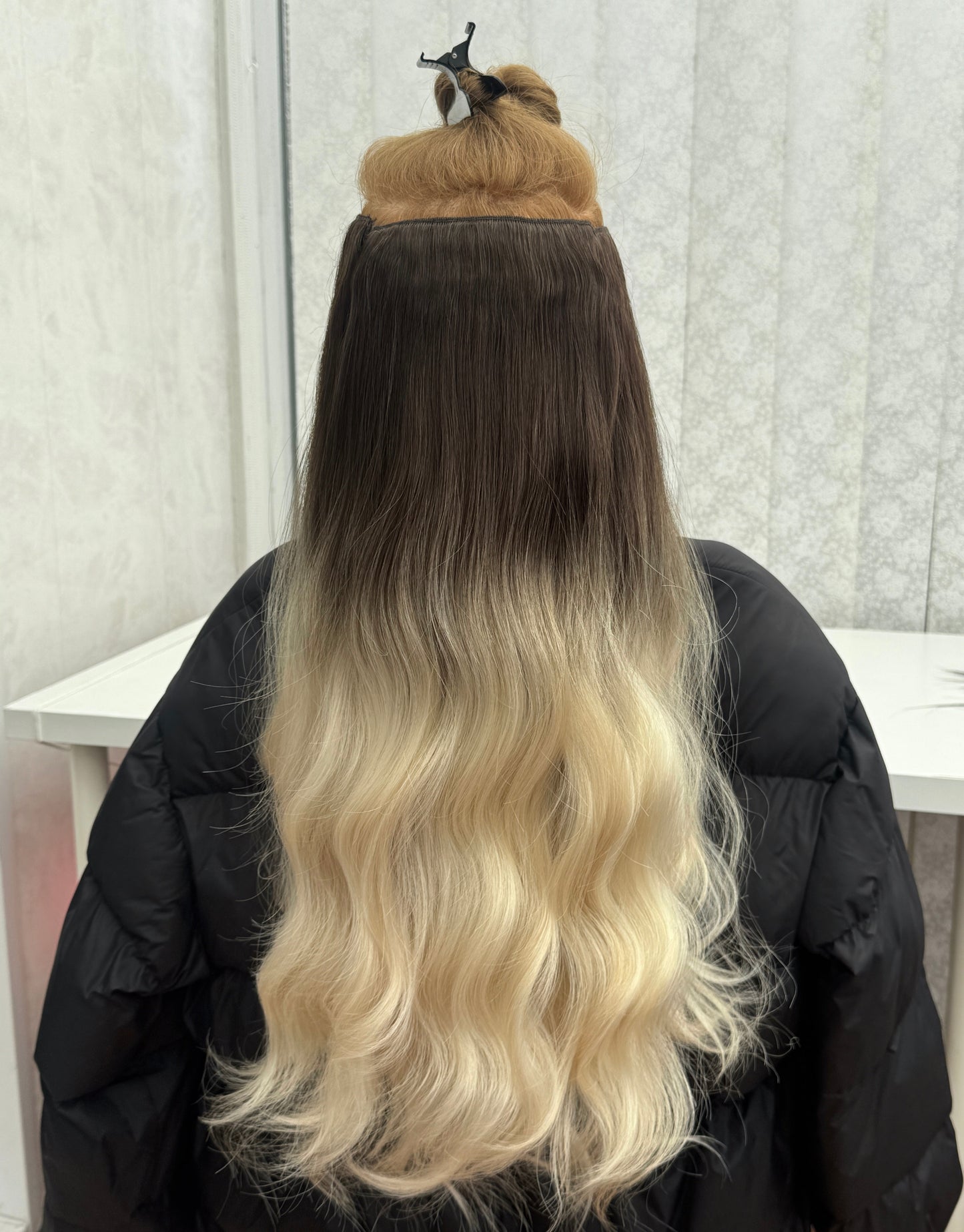 24’ Wavy 220g Bio-Protein Fibre Clip-in Hair Extensions - Smoked Honey Balayage