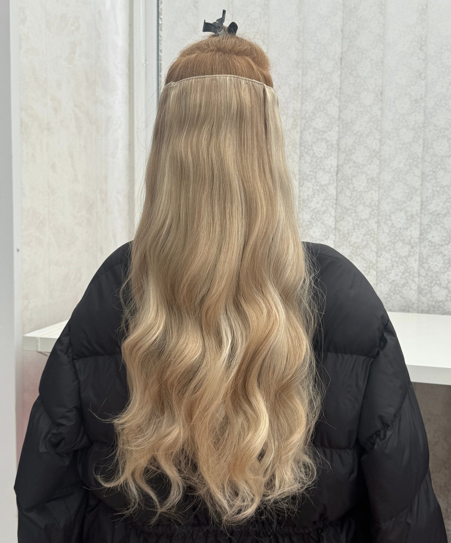 24’ Wavy 220g Bio-Protein Fibre Clip-in Hair Extensions - Medium Blonde Highlighted
