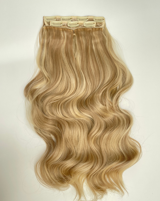 24’ Wavy 220g Bio-Protein Fibre Clip-in Hair Extensions - Champagne Sorbet
