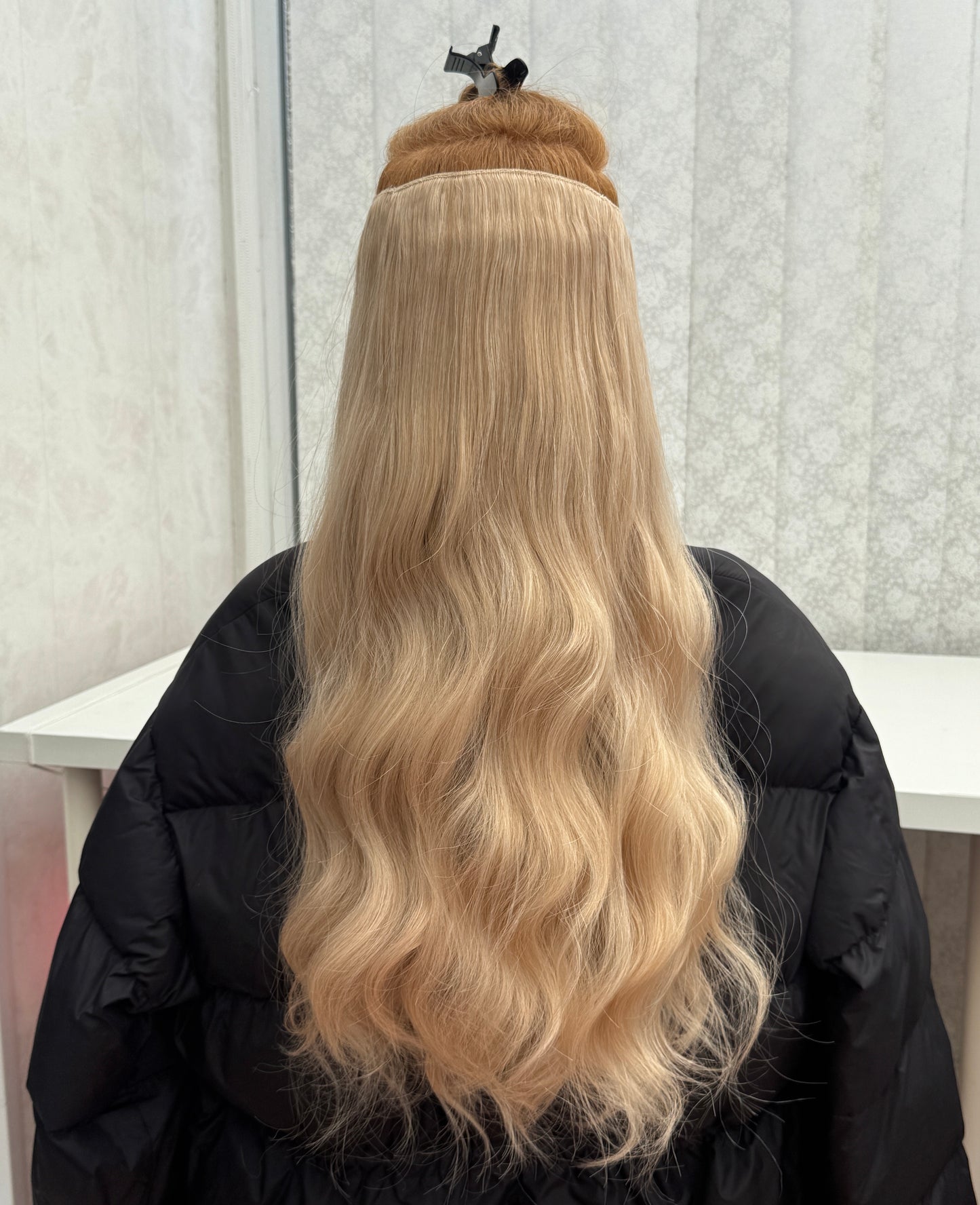 24’ Wavy 220g Bio-Protein Fibre Clip-in Hair Extensions - Honey Blonde